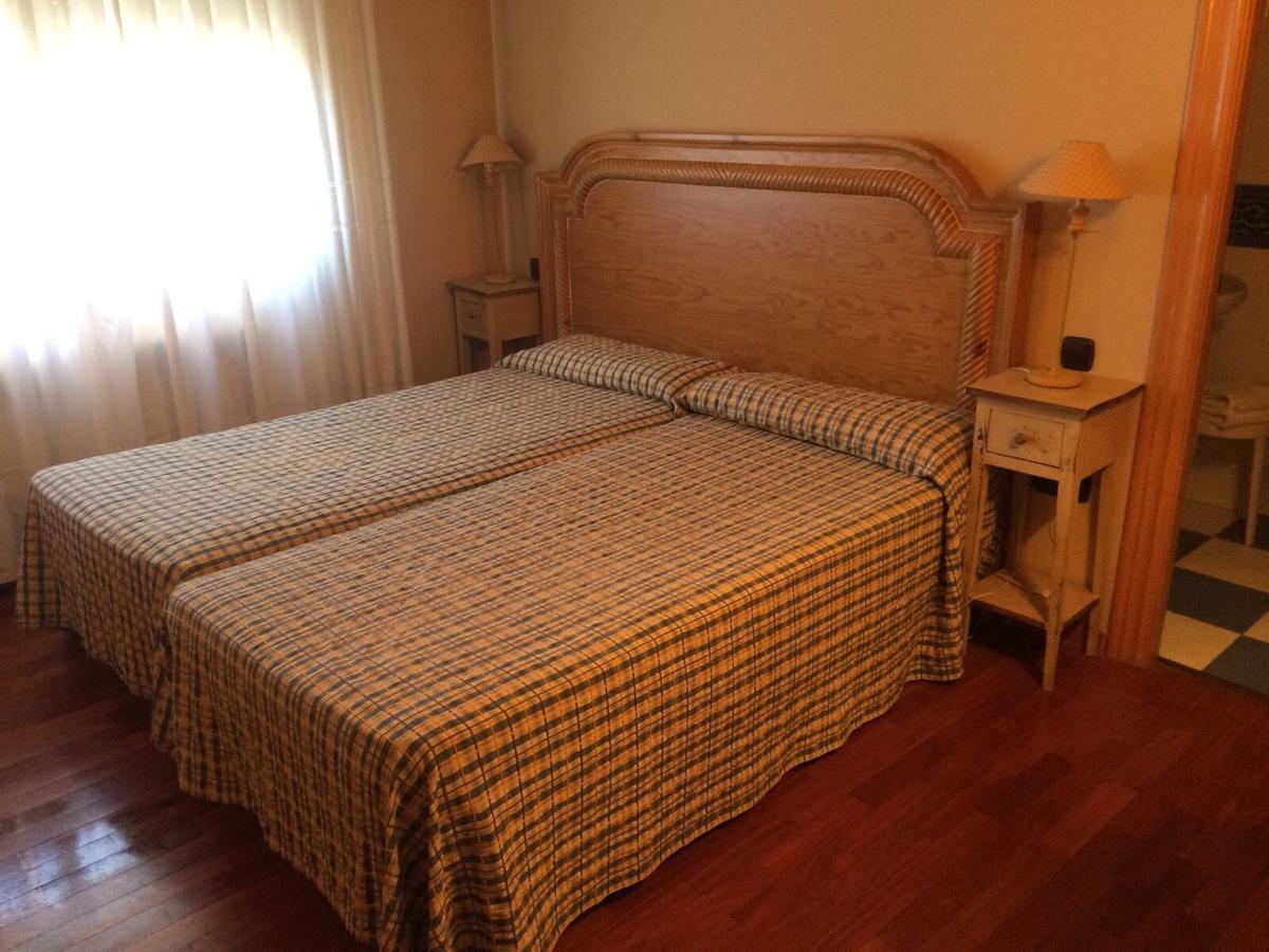 Hotel Los Angeles La Baneza Ngoại thất bức ảnh