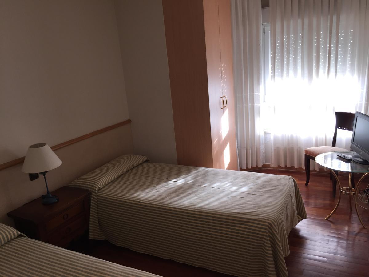 Hotel Los Angeles La Baneza Ngoại thất bức ảnh