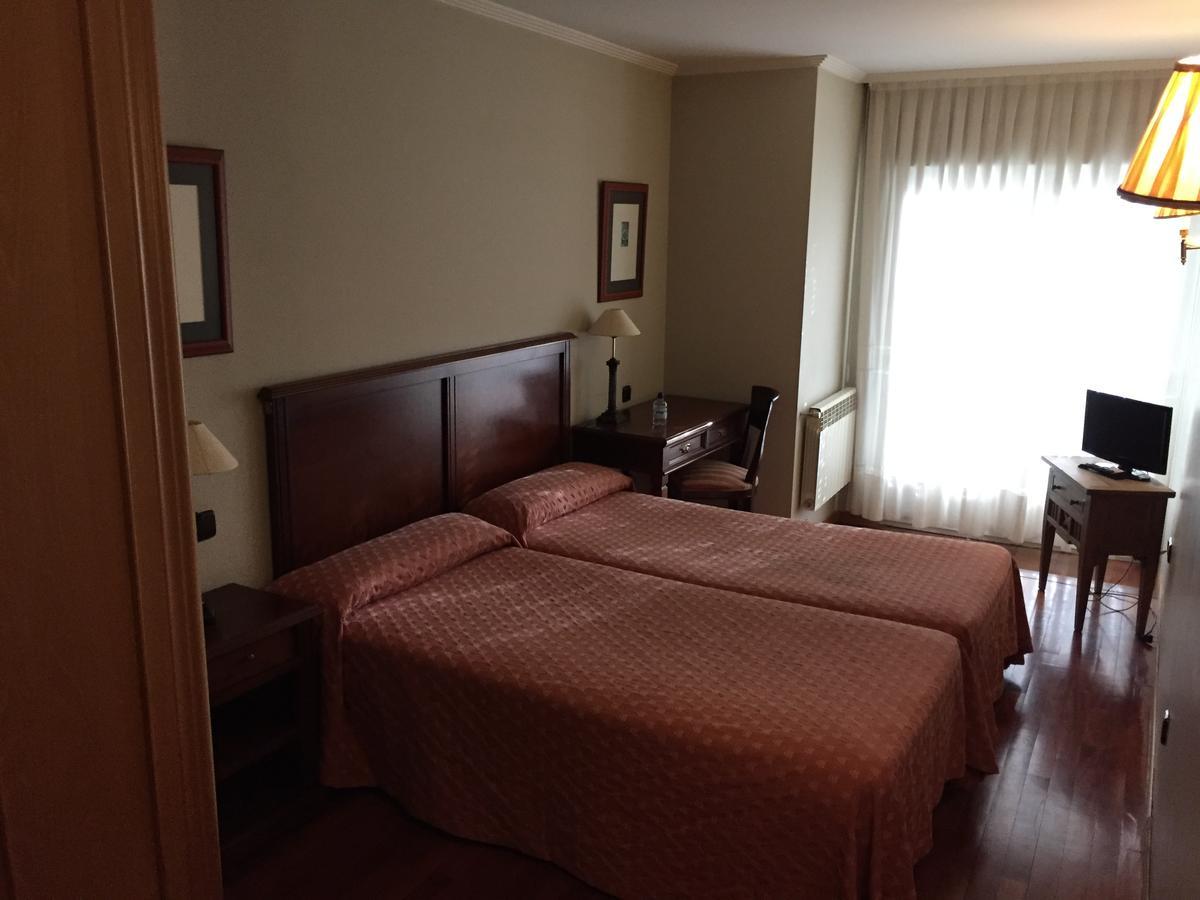 Hotel Los Angeles La Baneza Ngoại thất bức ảnh