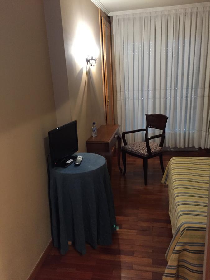 Hotel Los Angeles La Baneza Ngoại thất bức ảnh