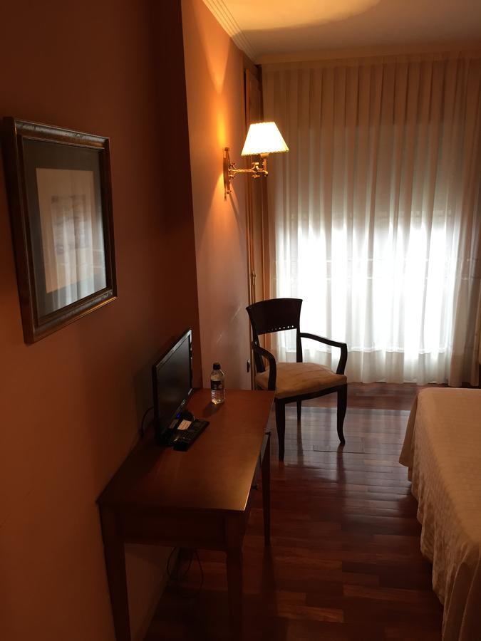 Hotel Los Angeles La Baneza Ngoại thất bức ảnh